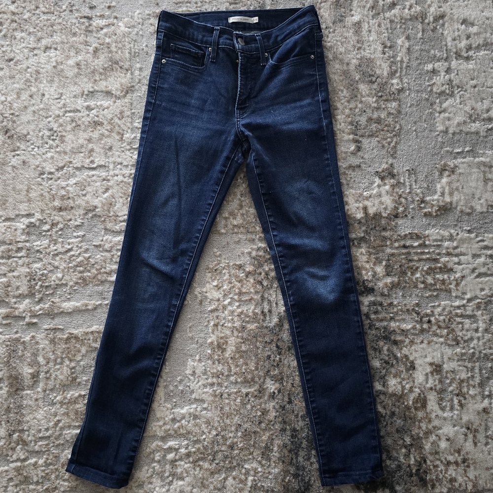 Levis 311 Shaping Skinny Jeans